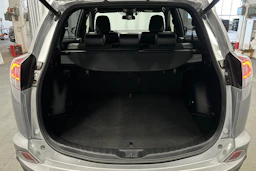 met. hopea Toyota RAV4 2018 kuva 15.