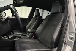 met. hopea Toyota RAV4 2018 kuva 17.