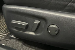 met. hopea Toyota RAV4 2018 kuva 18.