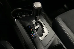 met. hopea Toyota RAV4 2018 kuva 30.