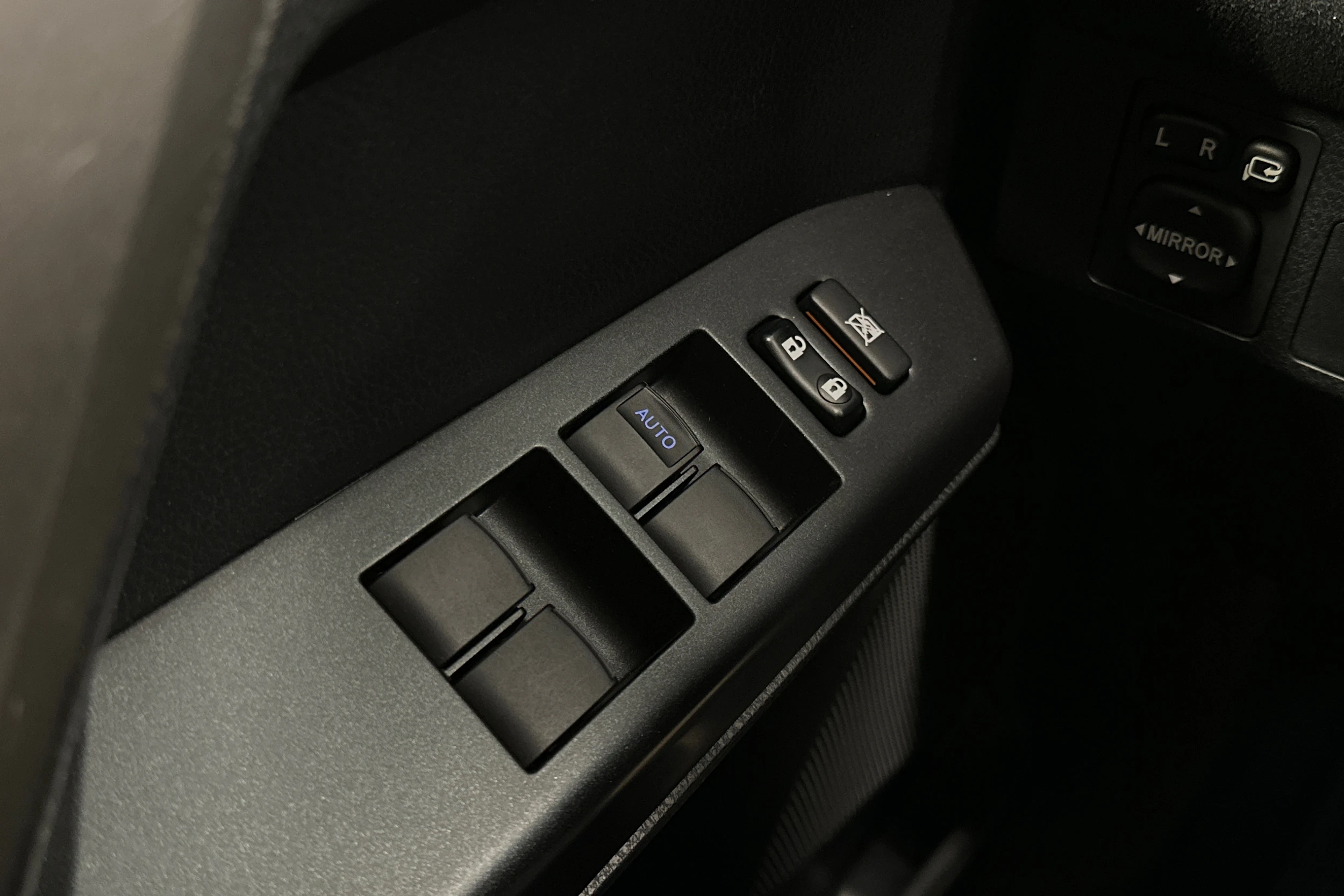 met. hopea Toyota RAV4 2018 kuva 31.