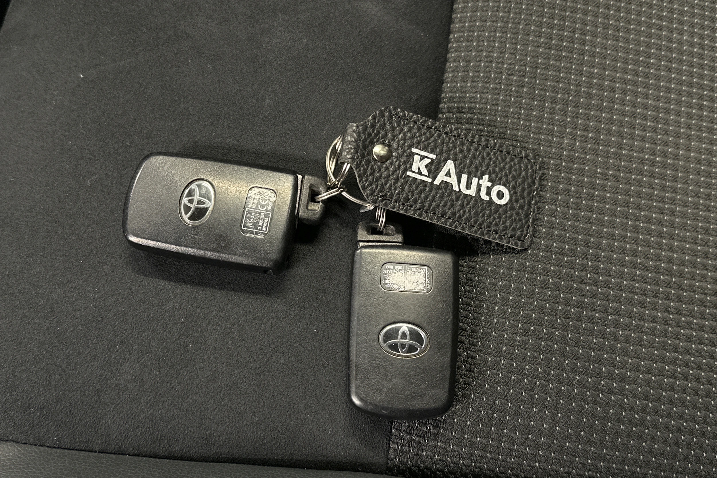 met. hopea Toyota RAV4 2018 kuva 32.