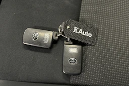 met. hopea Toyota RAV4 2018 kuva 32.