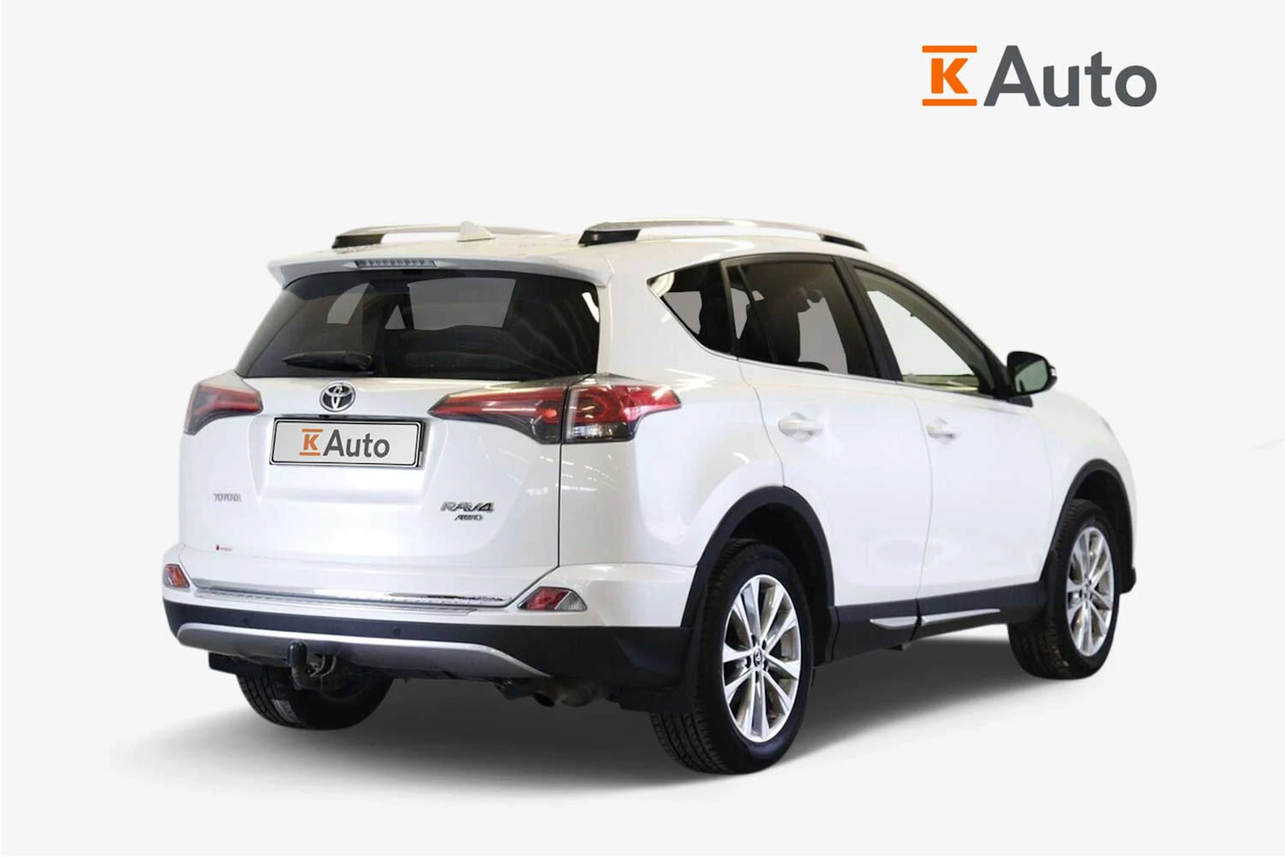 valkoinen Toyota RAV4 2018 kuva 2.