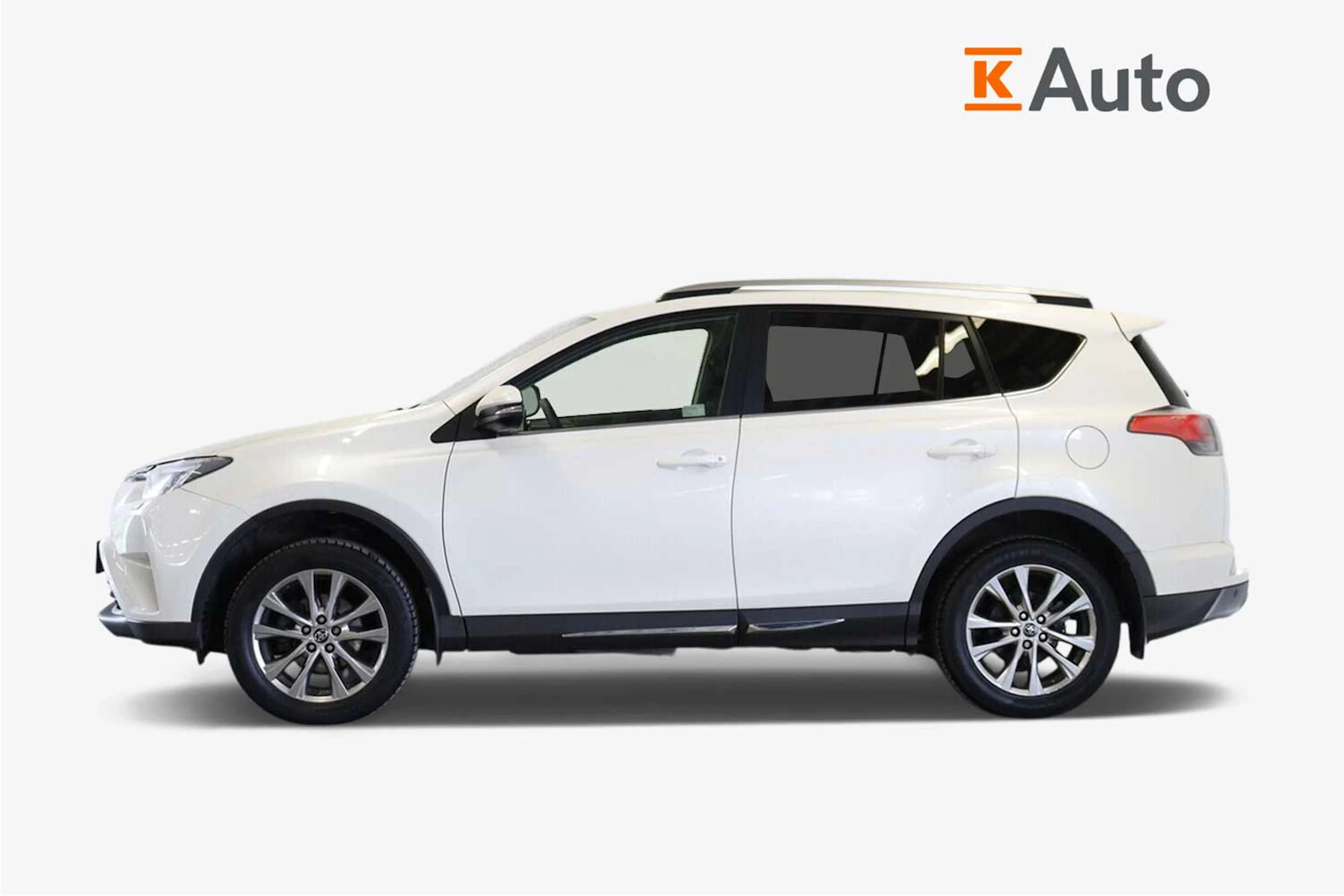 valkoinen Toyota RAV4 2018 kuva 3.