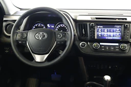 valkoinen Toyota RAV4 2018 kuva 7.
