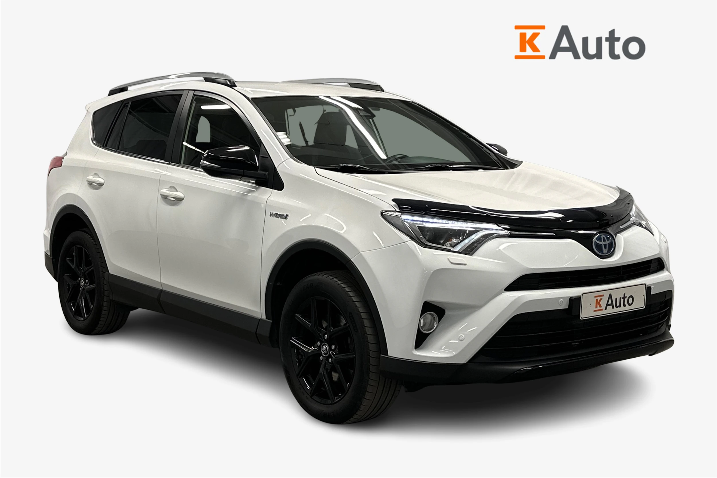 valkoinen Toyota RAV4 2018 kuva 1.