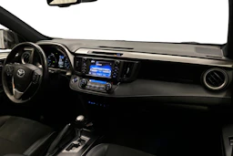 valkoinen Toyota RAV4 2018 kuva 9.