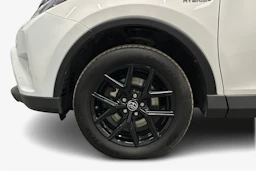valkoinen Toyota RAV4 2018 kuva 12.