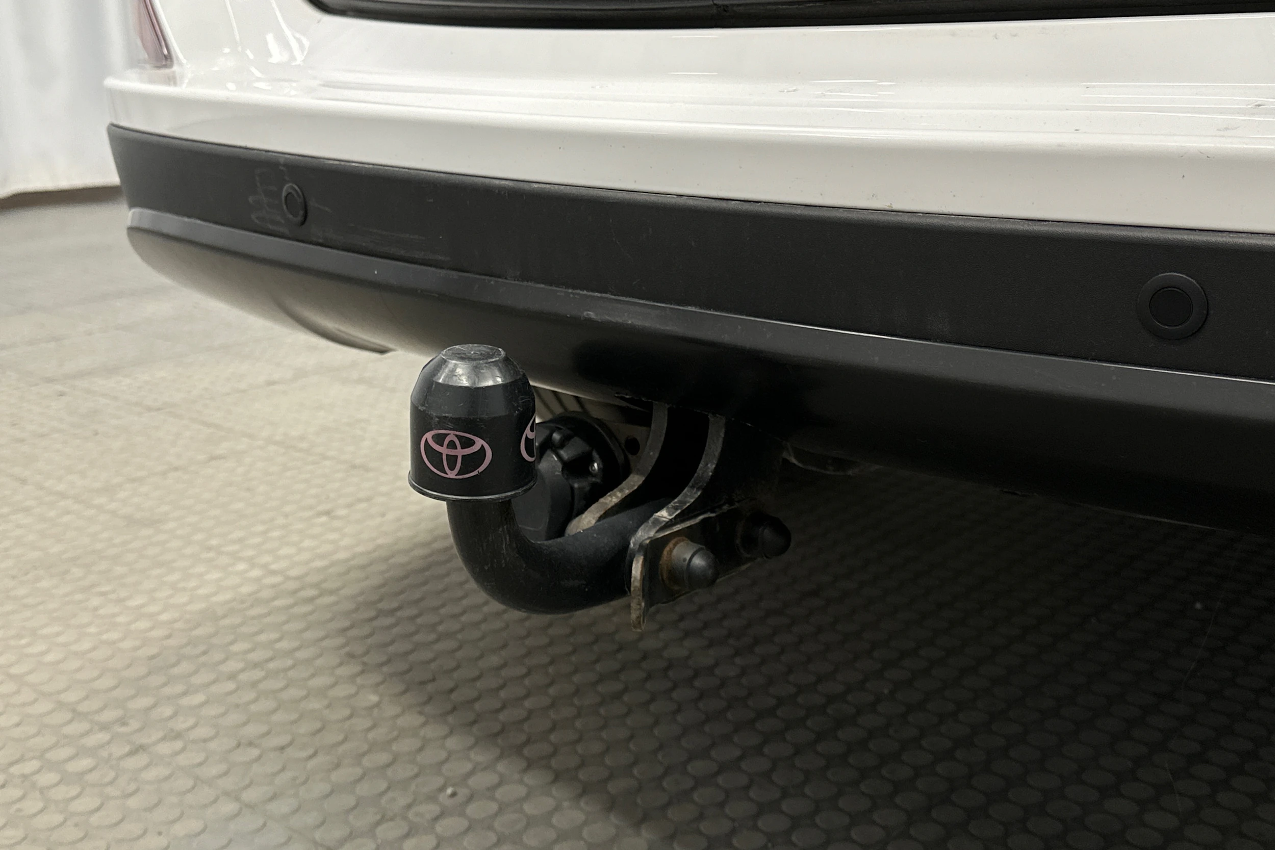 valkoinen Toyota RAV4 2018 kuva 17.