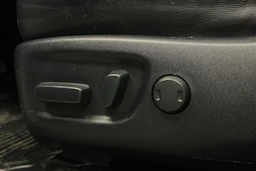 valkoinen Toyota RAV4 2018 kuva 19.