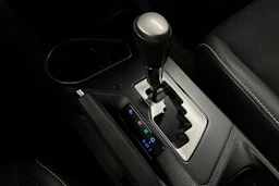 valkoinen Toyota RAV4 2018 kuva 31.