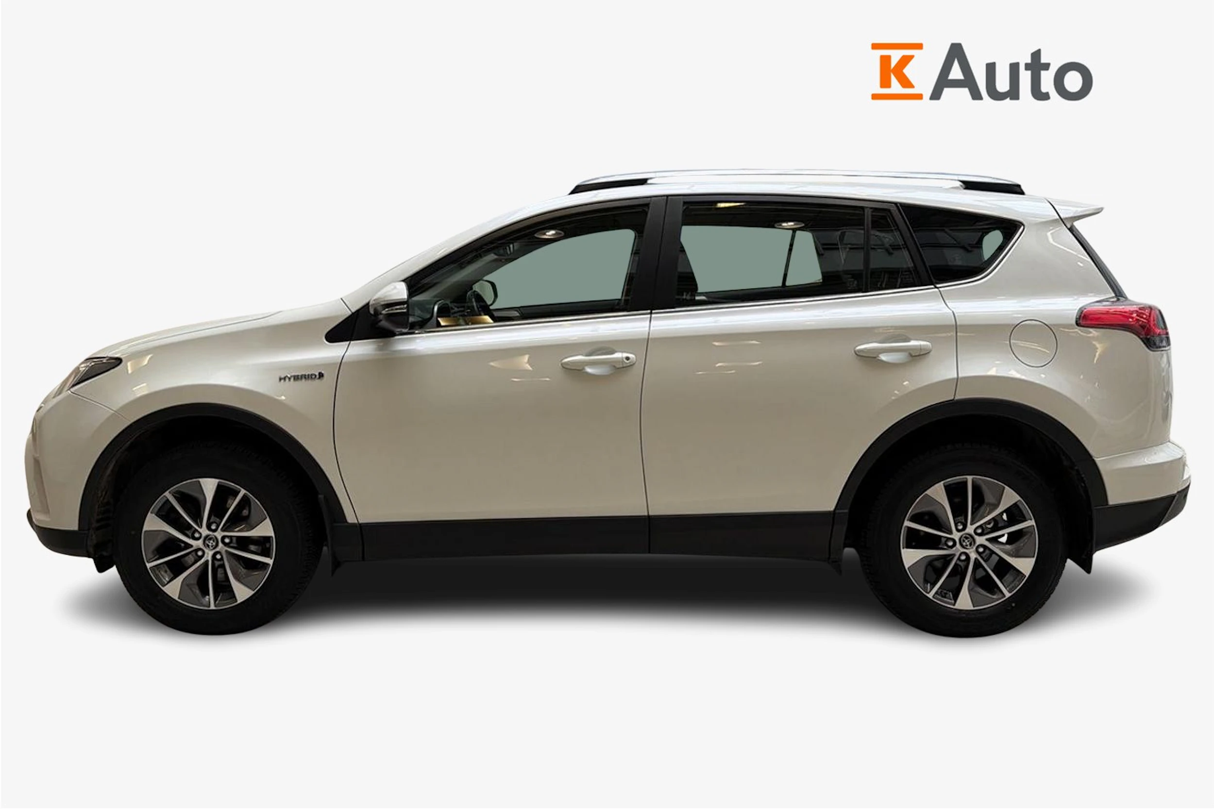 valkoinen Toyota RAV4 2018 kuva 5.