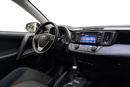 valkoinen Toyota RAV4 2018 kuva 7.