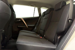 valkoinen Toyota RAV4 2018 kuva 8.