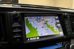 valkoinen Toyota RAV4 2018 kuva 16.