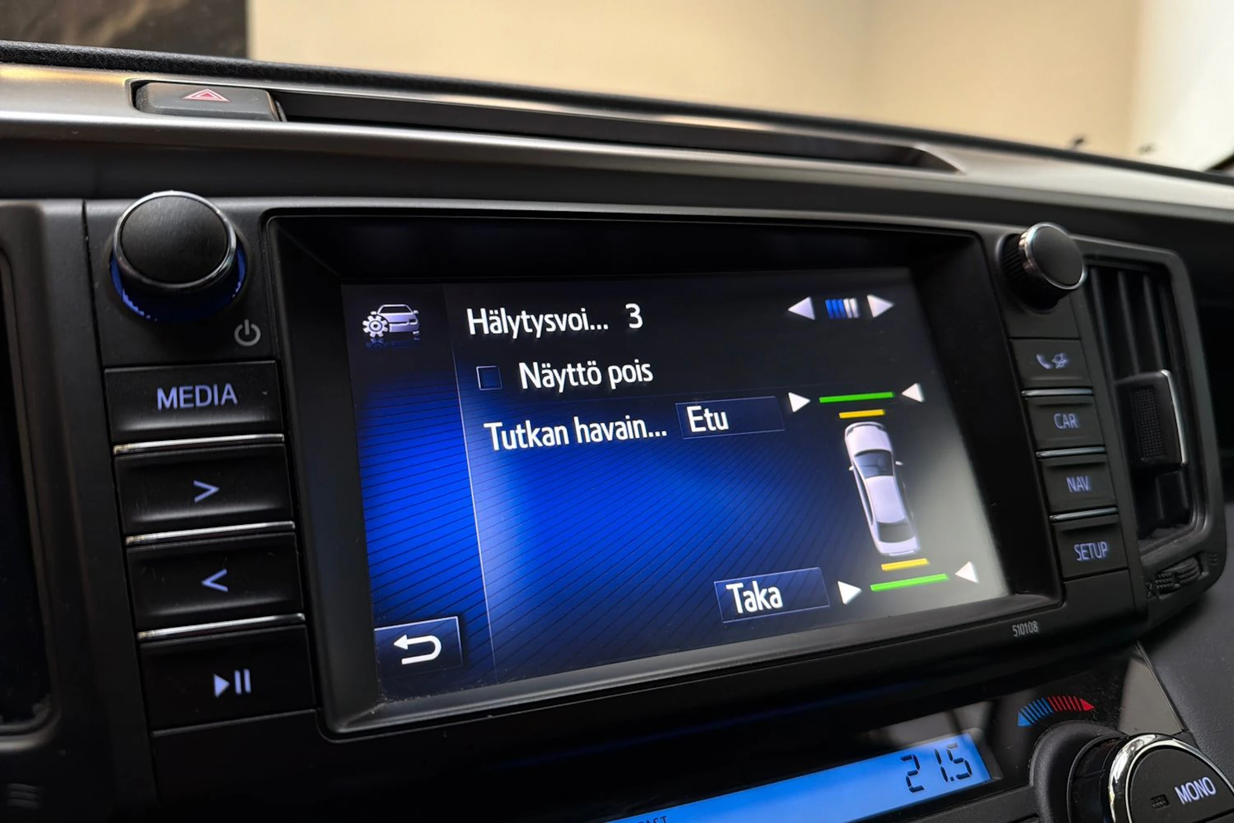 valkoinen Toyota RAV4 2018 kuva 20.