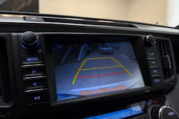 valkoinen Toyota RAV4 2018 kuva 22.