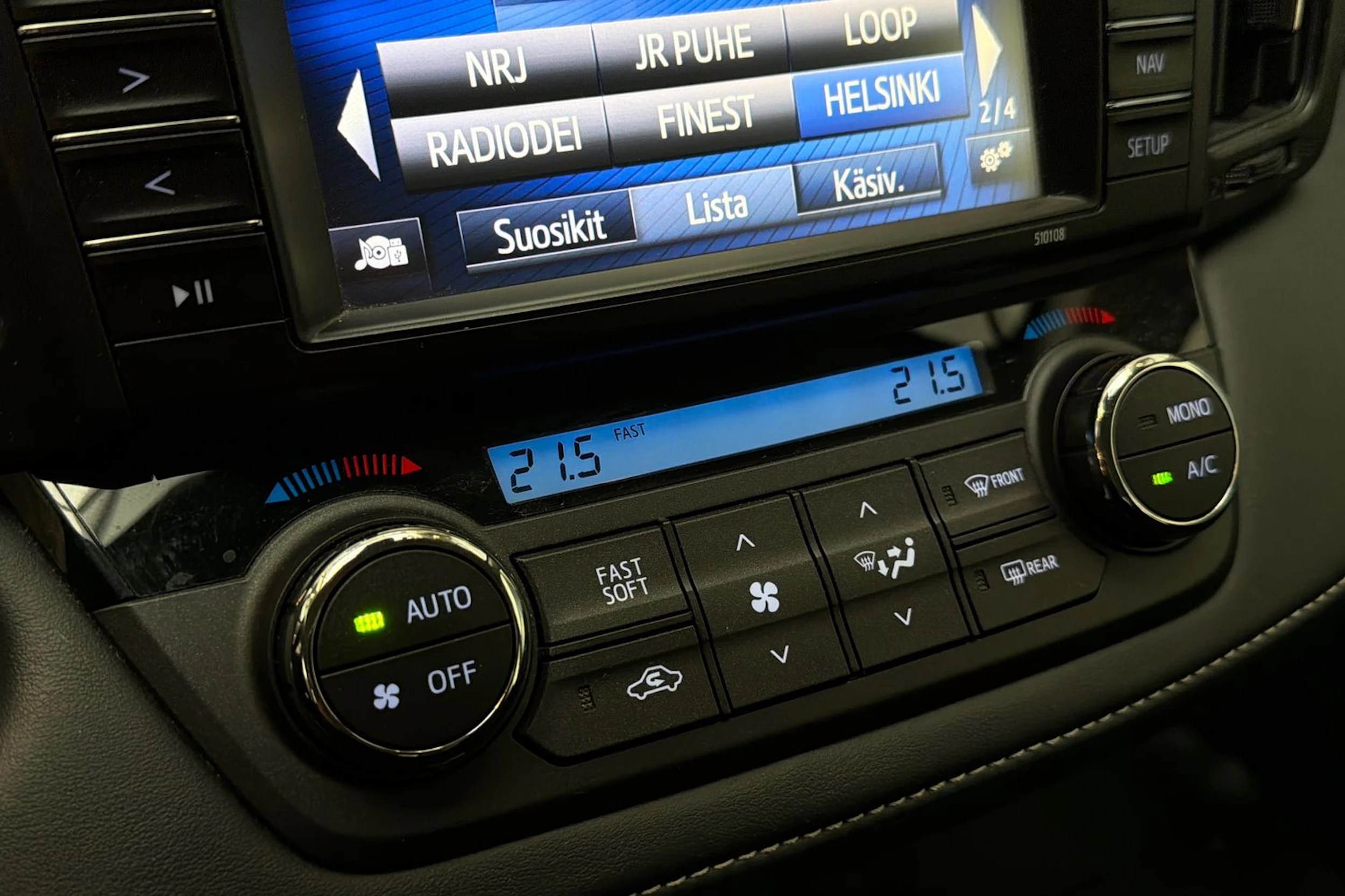 valkoinen Toyota RAV4 2018 kuva 24.