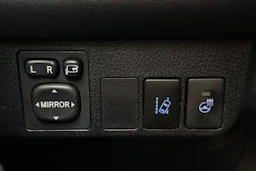 valkoinen Toyota RAV4 2018 kuva 25.
