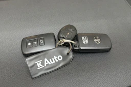 valkoinen Toyota RAV4 2018 kuva 29.