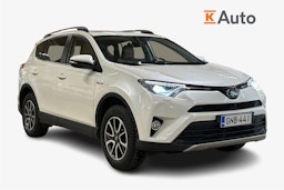 valkoinen Toyota RAV4 2018 kuva 1.