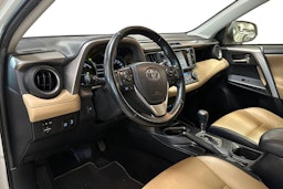 valkoinen Toyota RAV4 2018 kuva 3.