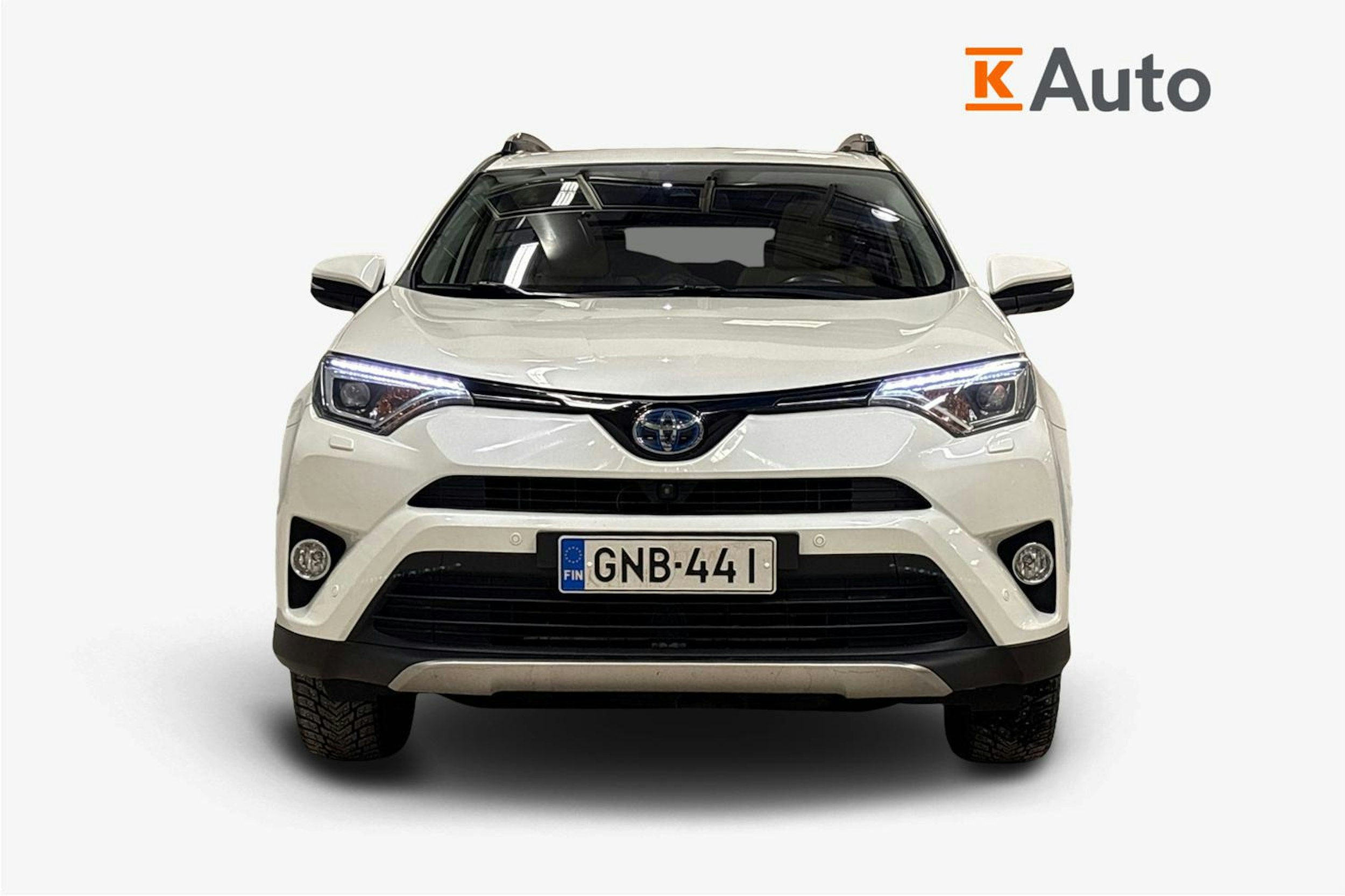 Valkoinen Toyota RAV4 2018 kuva 5.