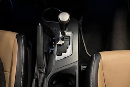 Valkoinen Toyota RAV4 2018 kuva 27.