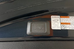 sininen Toyota RAV4 2018 kuva 28.