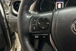 valkoinen Toyota RAV4 2018 kuva 15.