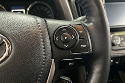 valkoinen Toyota RAV4 2018 kuva 16.