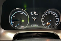 valkoinen Toyota RAV4 2018 kuva 17.