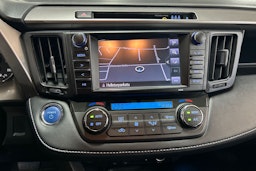 valkoinen Toyota RAV4 2018 kuva 18.