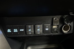 valkoinen Toyota RAV4 2018 kuva 19.