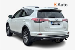 valkoinen Toyota RAV4 2018 kuva 2.