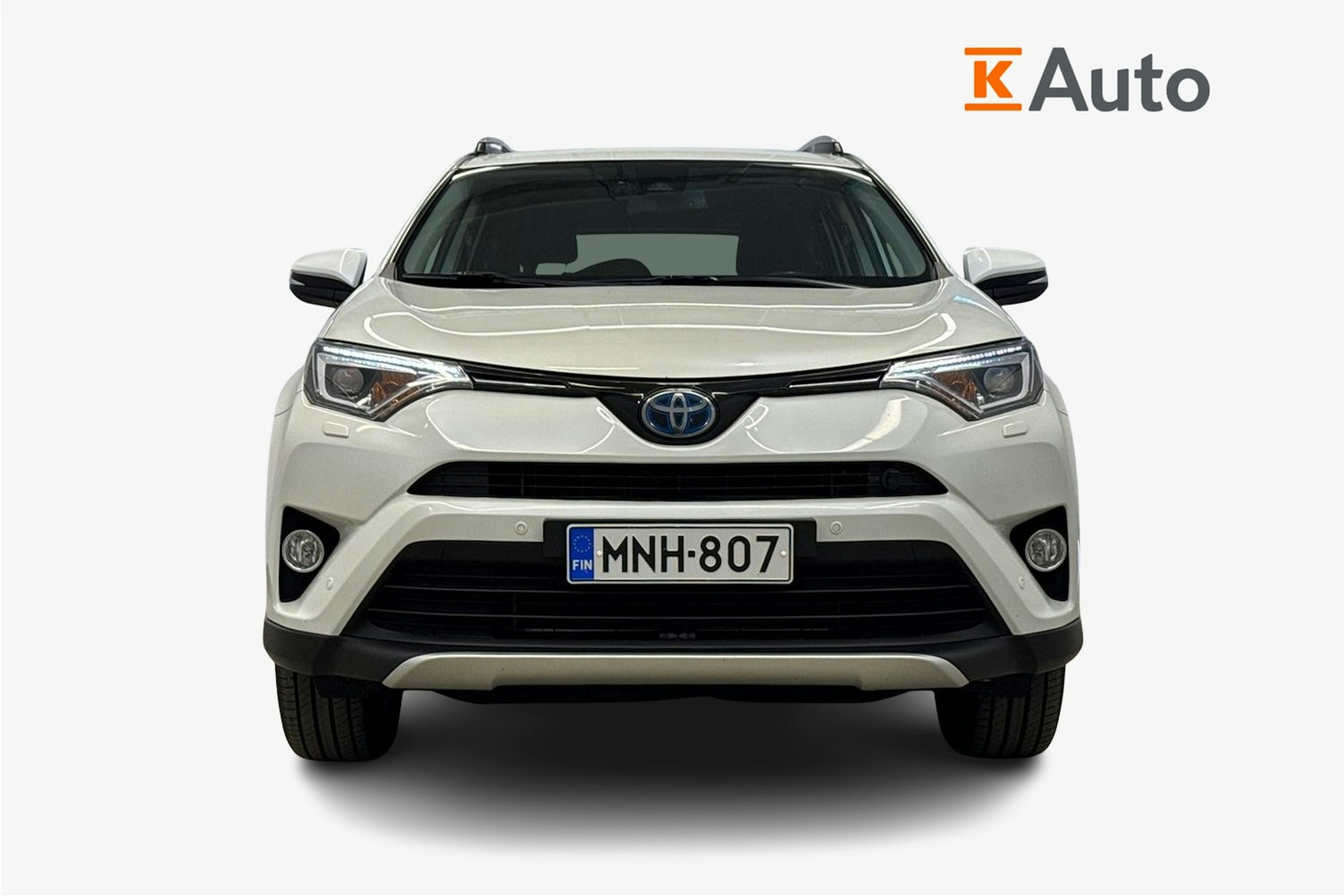 valkoinen Toyota RAV4 2018 kuva 5.
