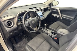 valkoinen Toyota RAV4 2018 kuva 7.