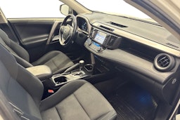 valkoinen Toyota RAV4 2018 kuva 9.