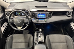 valkoinen Toyota RAV4 2018 kuva 15.