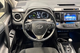 valkoinen Toyota RAV4 2018 kuva 16.
