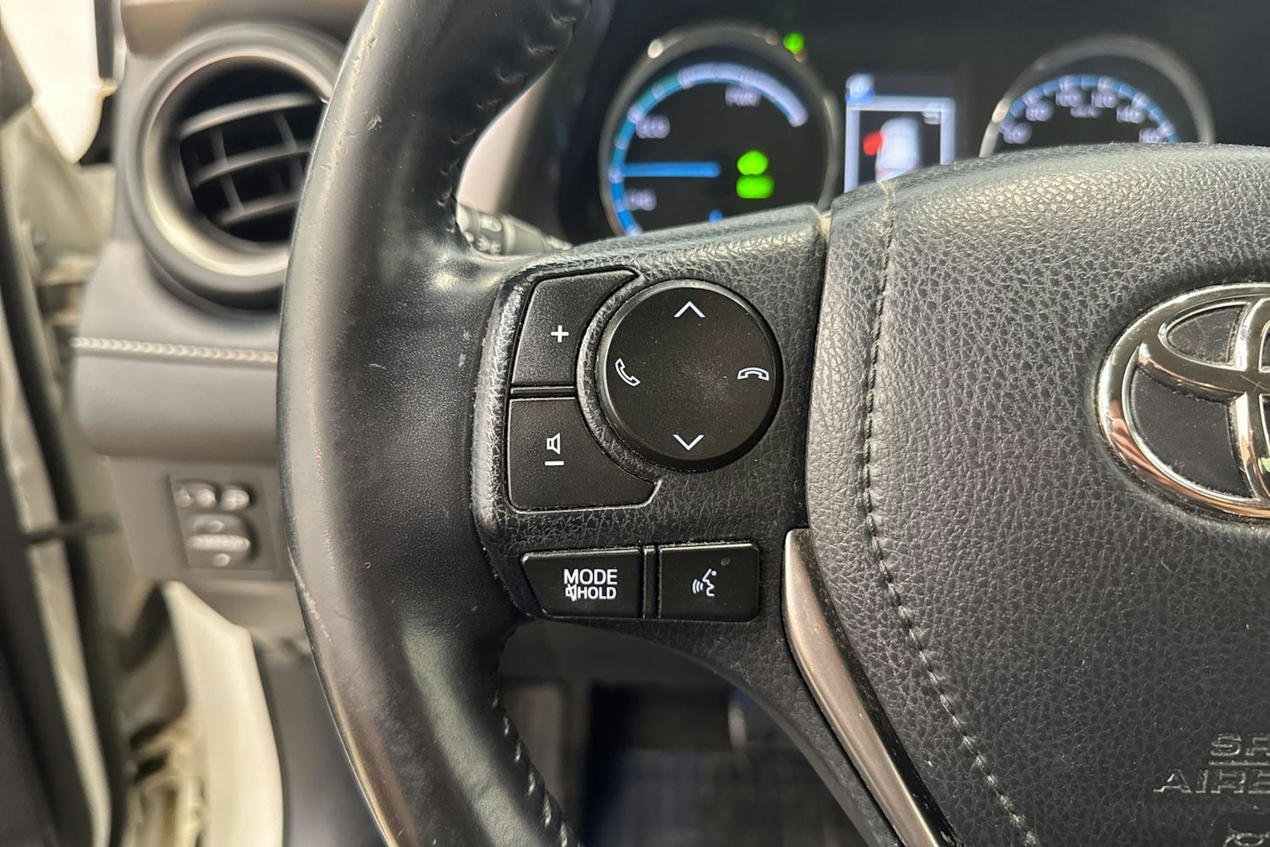 valkoinen Toyota RAV4 2018 kuva 21.