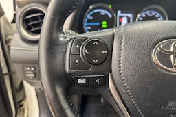 valkoinen Toyota RAV4 2018 kuva 21.