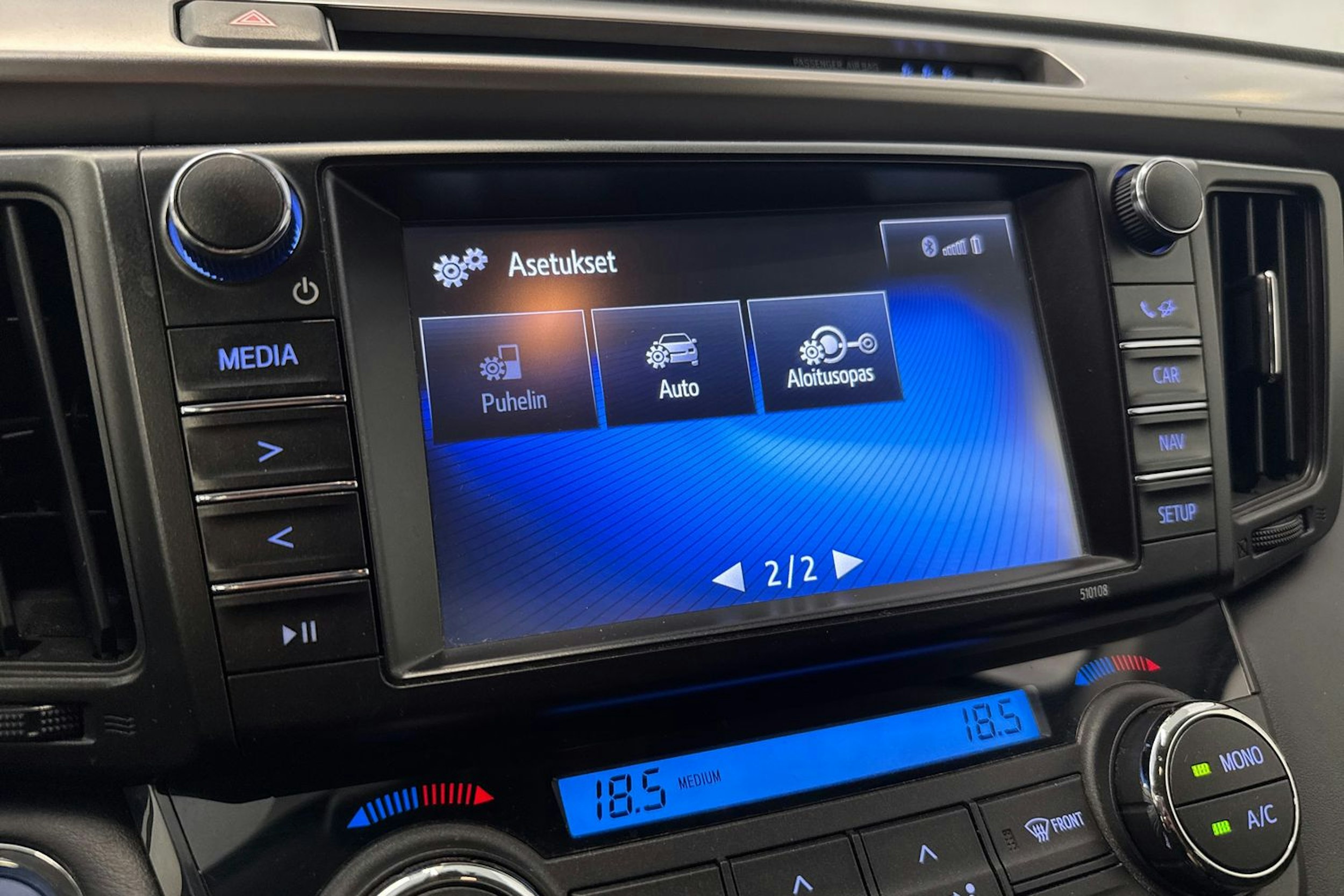 valkoinen Toyota RAV4 2018 kuva 28.