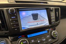 valkoinen Toyota RAV4 2018 kuva 29.