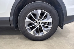 valkoinen Toyota RAV4 2018 kuva 30.