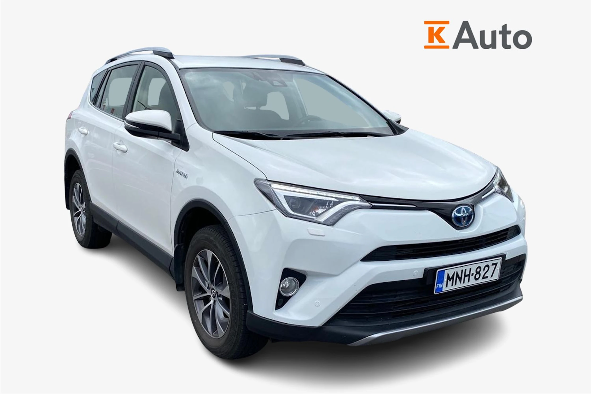 valkoinen Toyota RAV4 2018 kuva 1.