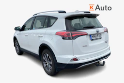 valkoinen Toyota RAV4 2018 kuva 2.