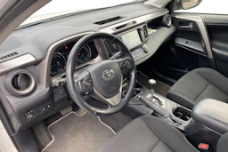 valkoinen Toyota RAV4 2018 kuva 3.