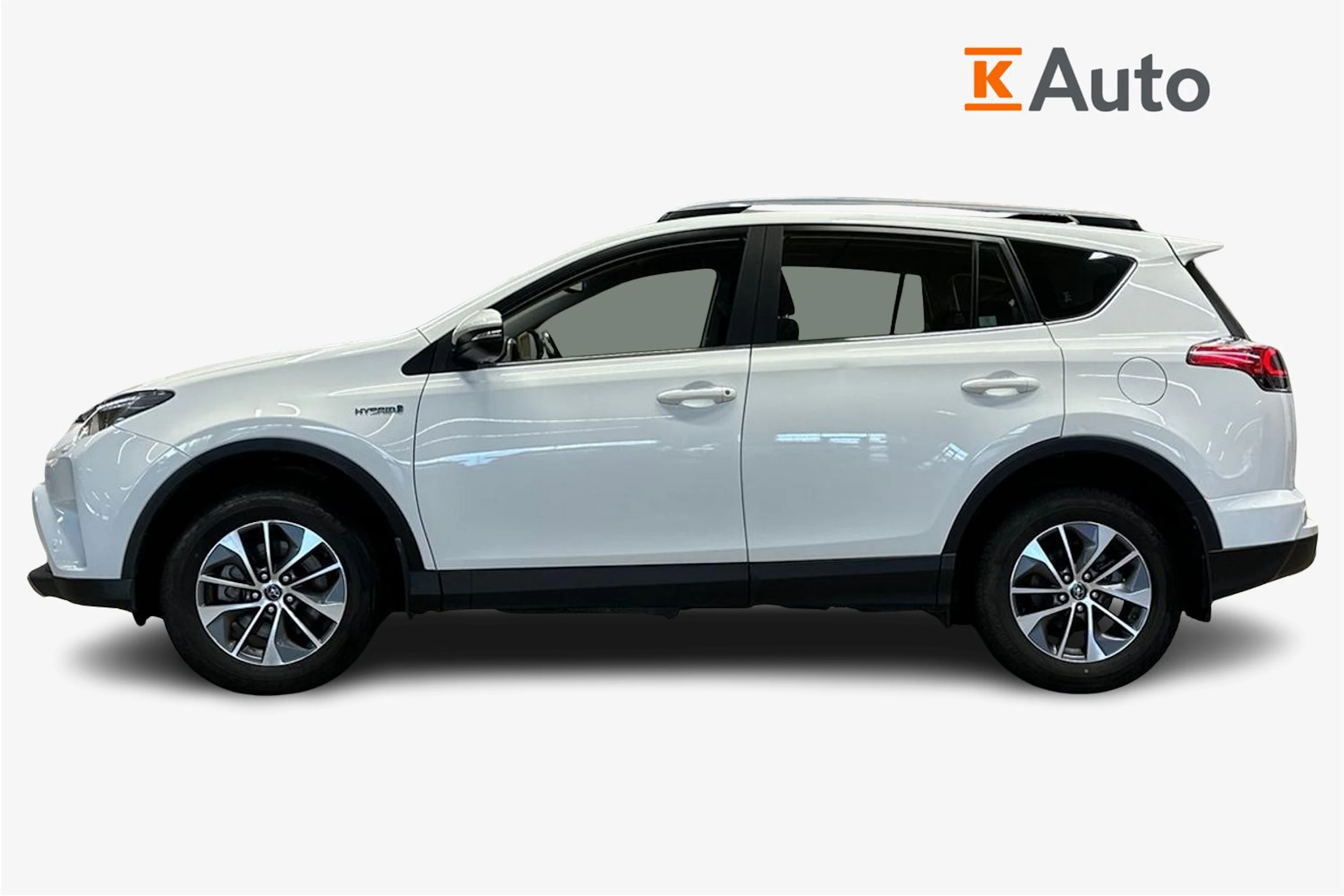 valkoinen Toyota RAV4 2018 kuva 5.